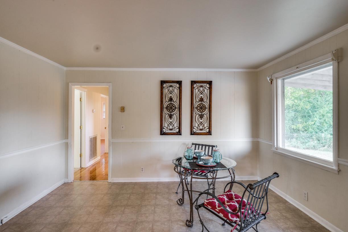 1808 Hygeia Road Greenbrier, TN 37073 - Photo 6 of 12 a living room with furniture and a window
