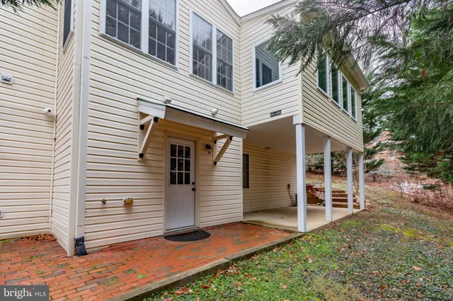 $625,000 | 1010 Roberts Court, Fredericksburg, VA 22401