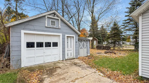 $152,500 | 825 Walnut Street, Cadillac, MI 49601