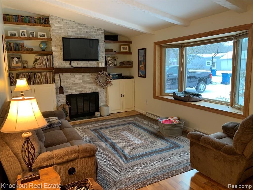 6101 Riverview Road Vassar, MI 48768 - Photo 3 of 21