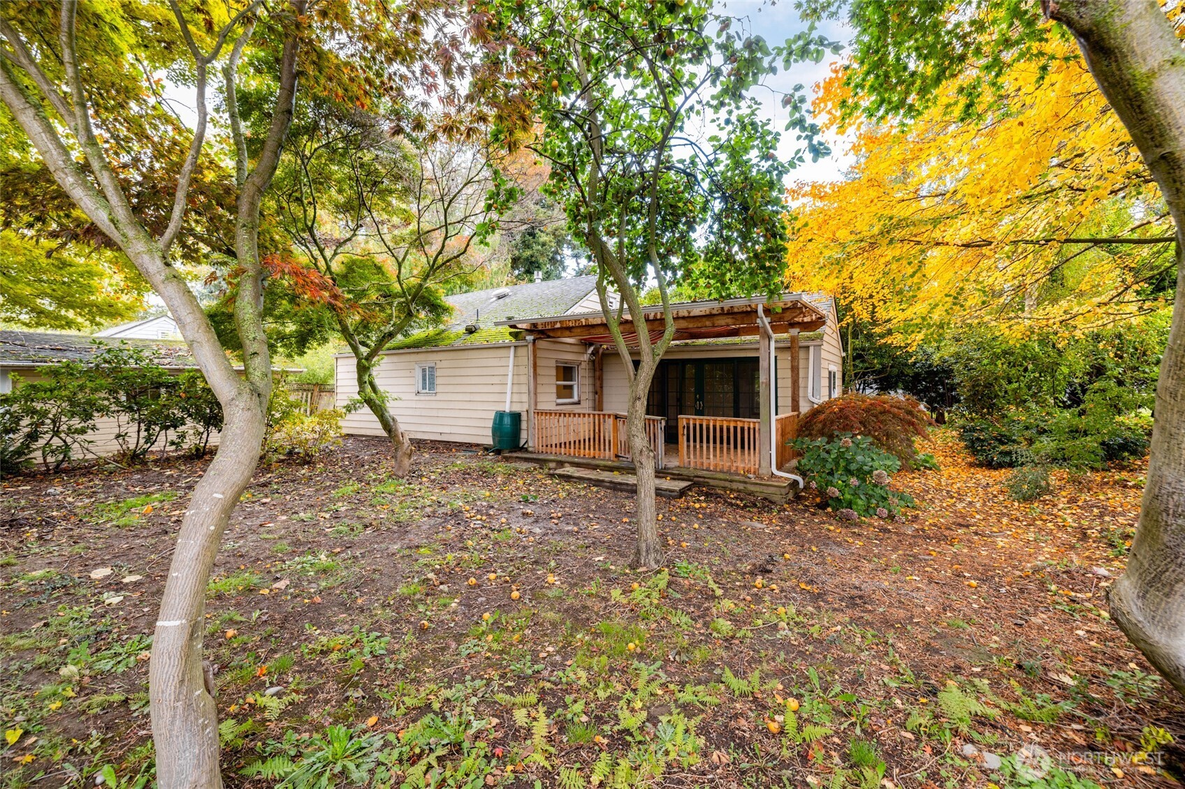 17662 Dunbar Road Mount Vernon, WA 98273 - Photo 15 of 18 a view of a house with a tree in the background