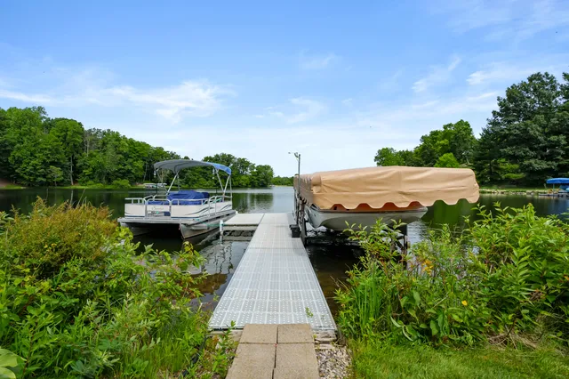 $955,000 | 332 Blarney Lane, Plainwell, MI 49080