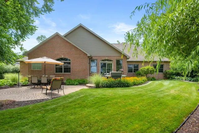 $955,000 | 332 Blarney Lane, Plainwell, MI 49080
