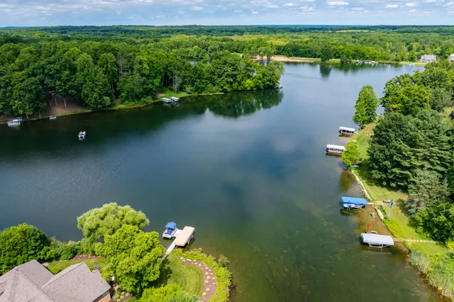 $955,000 | 332 Blarney Lane, Plainwell, MI 49080