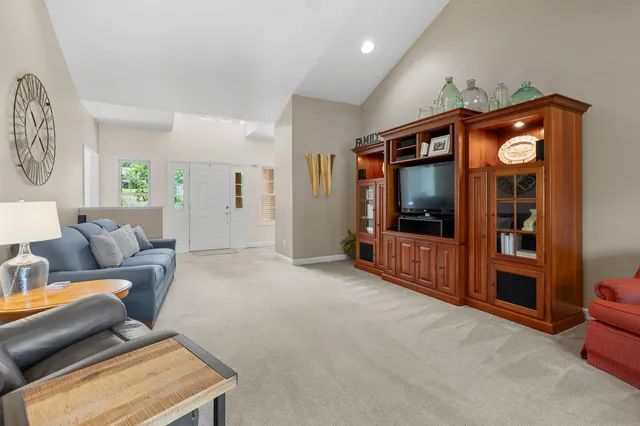 $955,000 | 332 Blarney Lane, Plainwell, MI 49080