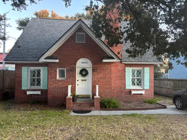 $2,500 | 4494 Durant Avenue, North Charleston, SC 29405