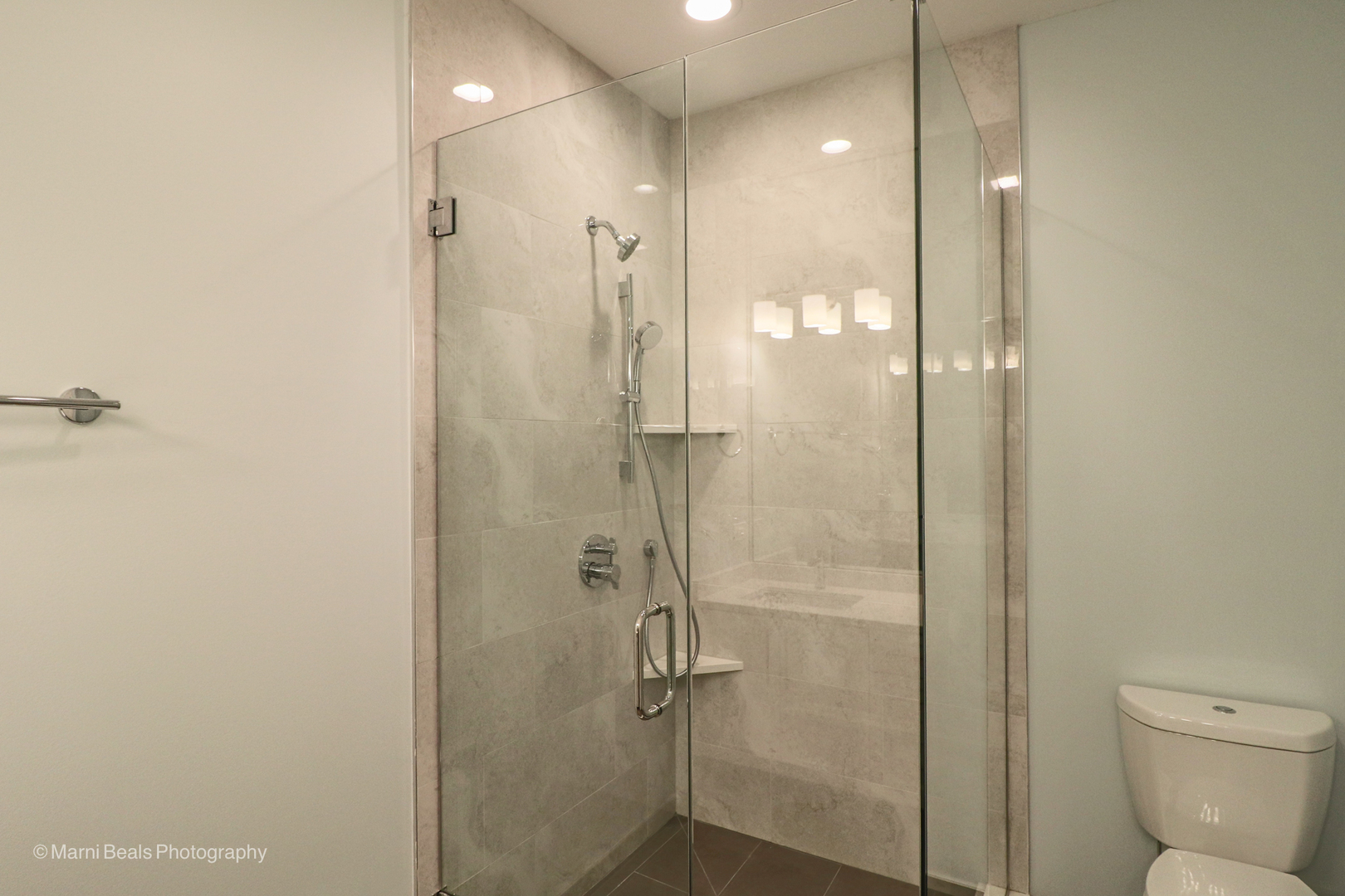 6123 South Ellis Avenue Chicago, IL 60637 - Photo 18 of 31 a bathroom with a shower and toilet