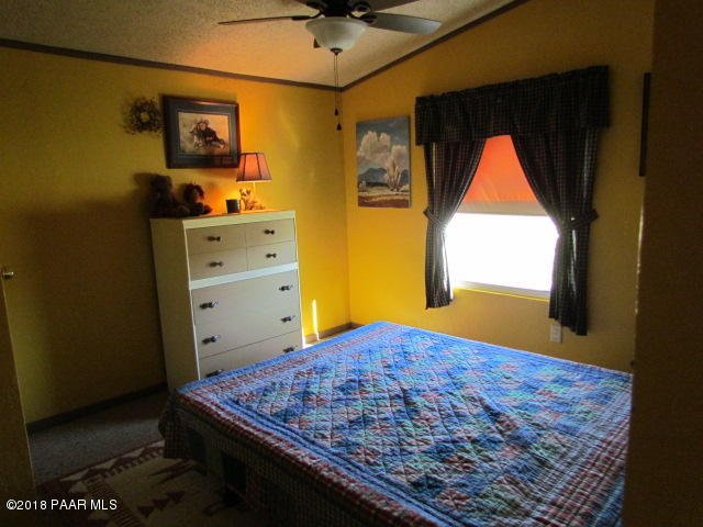 6670 Windmill Road Skull Valley, AZ 86338 - Photo 10 of 26 Guest room