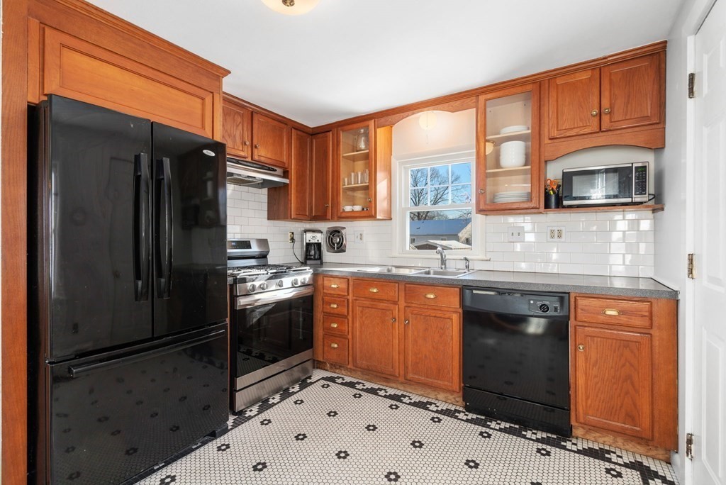 20 Windham Road Boston, MA 02136 - Photo 2 of 21 Gallery Image 2