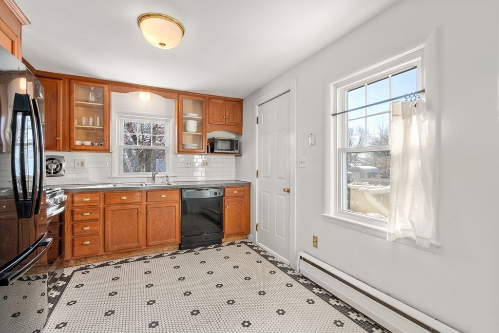 20 Windham Road Boston, MA 02136 - Photo 3 of 21 Gallery Image 3