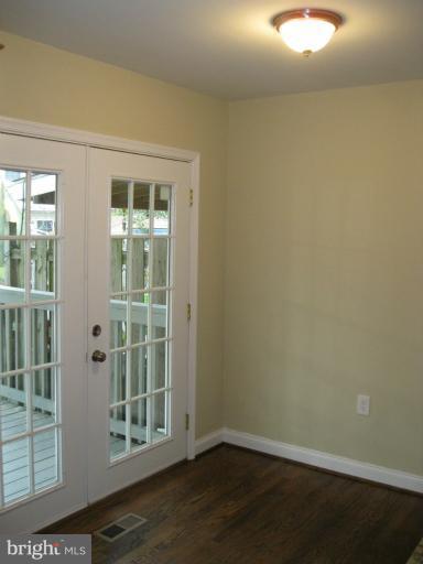 9670 Baron Place, Unit 9670 Rosedale, MD 21237 - Photo 20 of 24 Kitchen