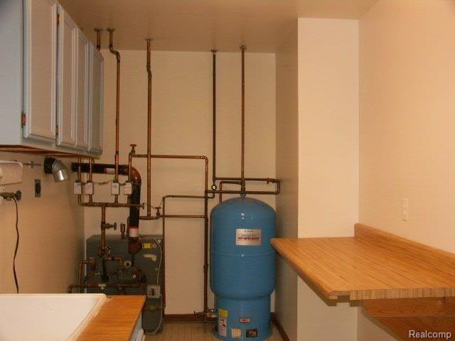 3820 State Road Fort Gratiot, MI 48059 - Photo 20 of 25 laundry