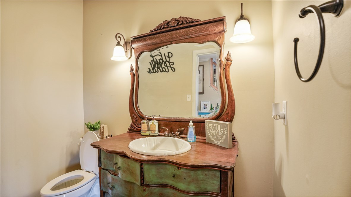 1320 Empire Road Jesup, GA 31545 - Photo 25 of 47 Half Bath