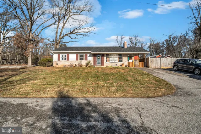 a picture of door with a outdoor space