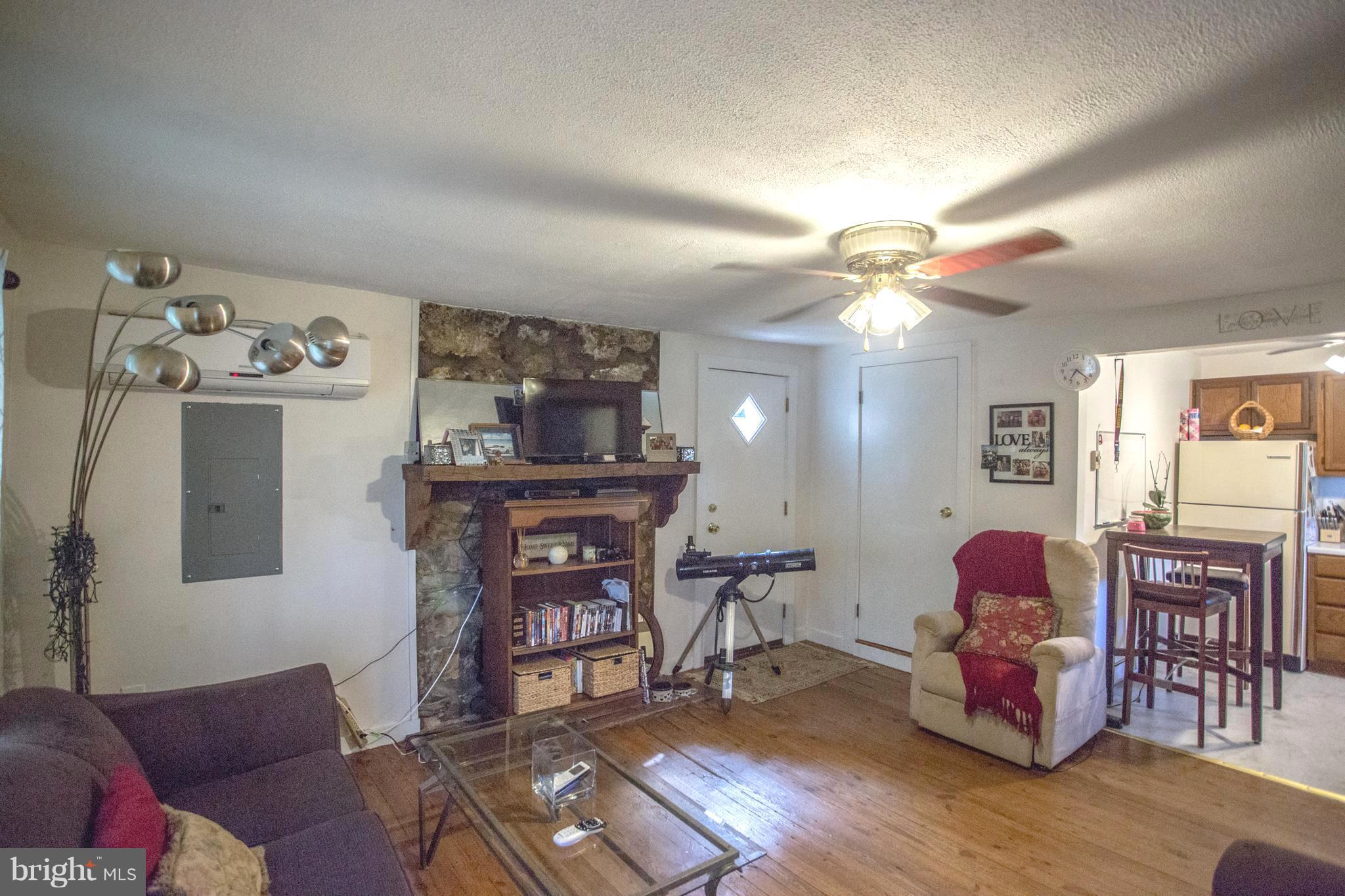 9521 Old Waterloo Road Warrenton, VA 20186 - Photo 3 of 20 Family Room