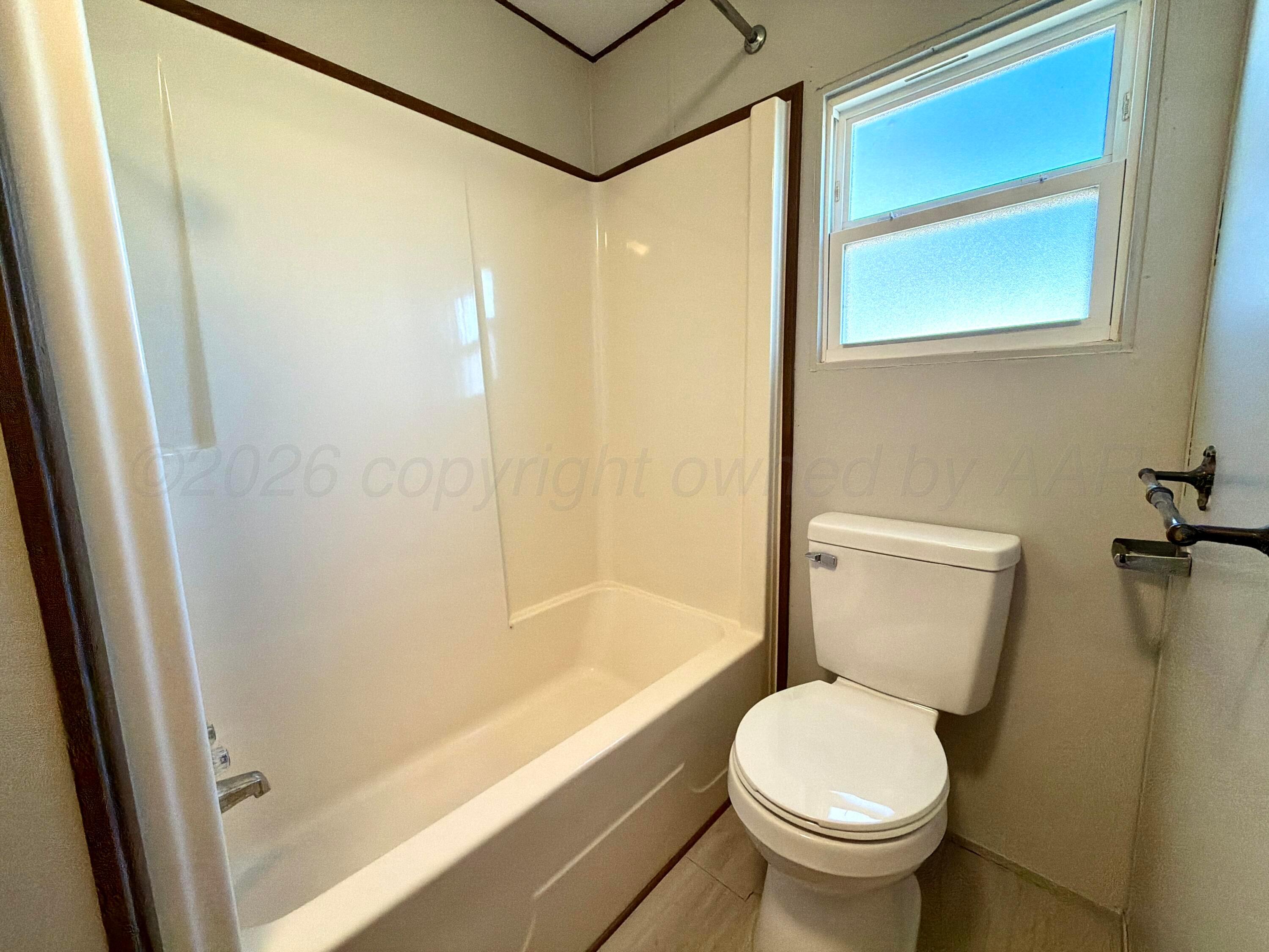 4409 Southeast 25th Avenue Amarillo, TX 79103 - Photo 34 of 38 Spare Bath