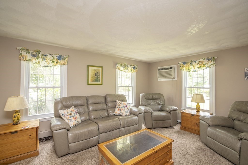 96 Debora Road North Attleboro, MA 02760 - Photo 12 of 40 Gallery Image 12