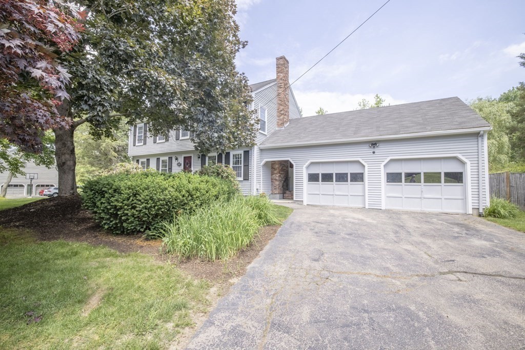 96 Debora Road North Attleboro, MA 02760 - Photo 3 of 40 Gallery Image 3