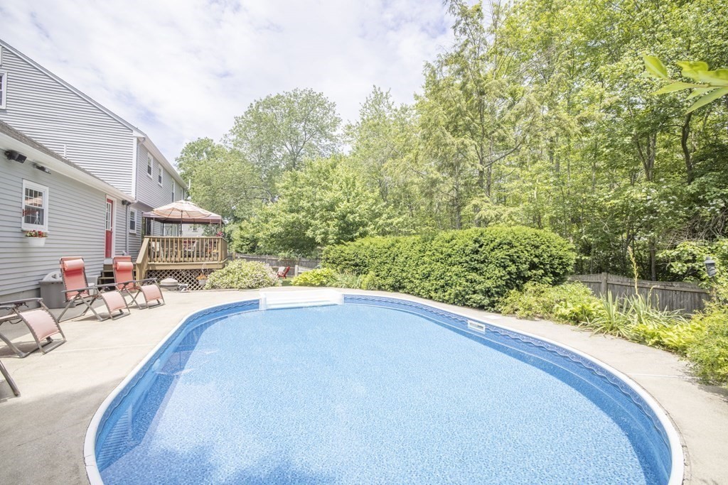 96 Debora Road North Attleboro, MA 02760 - Photo 8 of 40 Gallery Image 8