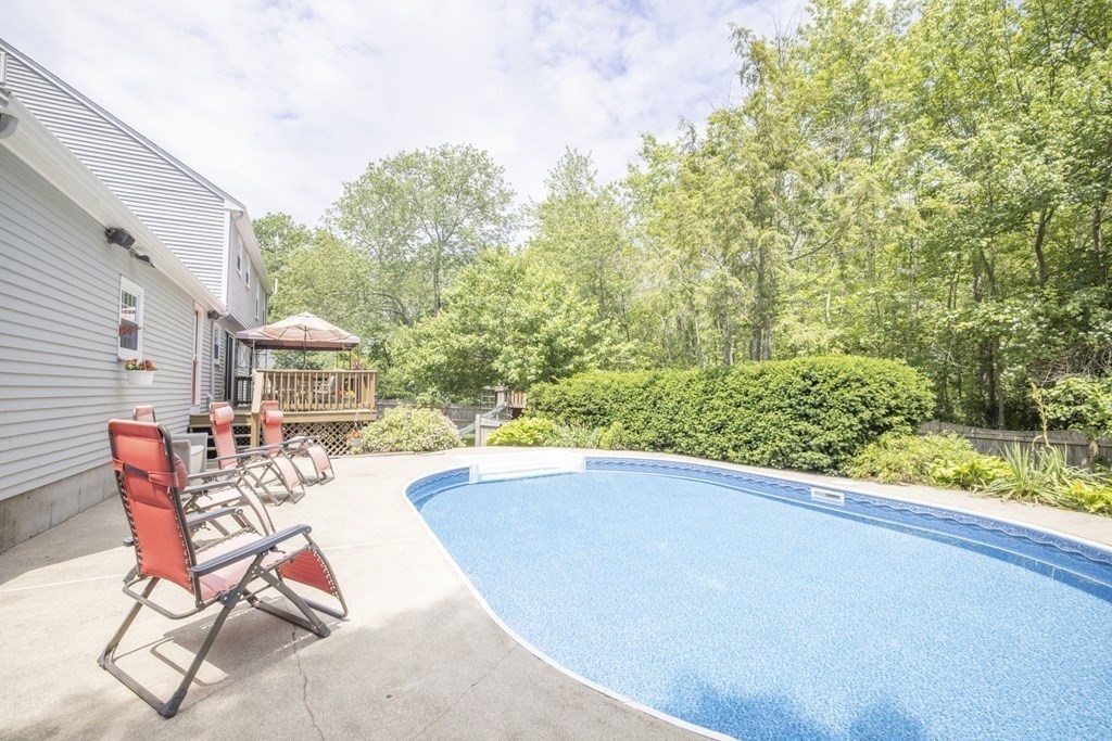 96 Debora Road North Attleboro, MA 02760 - Photo 9 of 40 Gallery Image 9