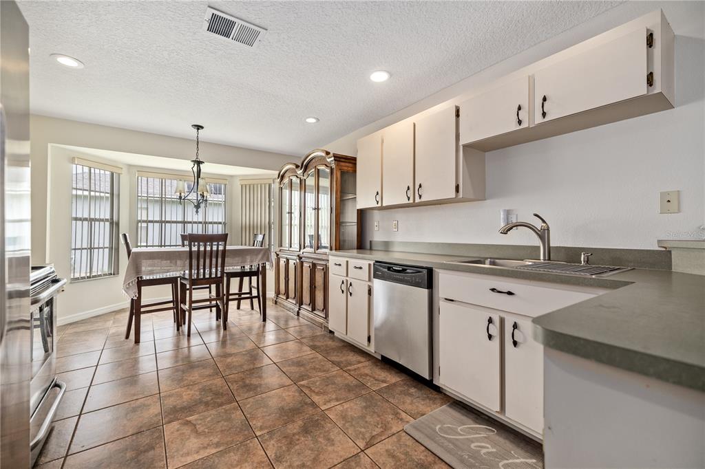 406 Pala Way Spring Hill, FL 34608 - Photo 10 of 27 Gallery Image 10