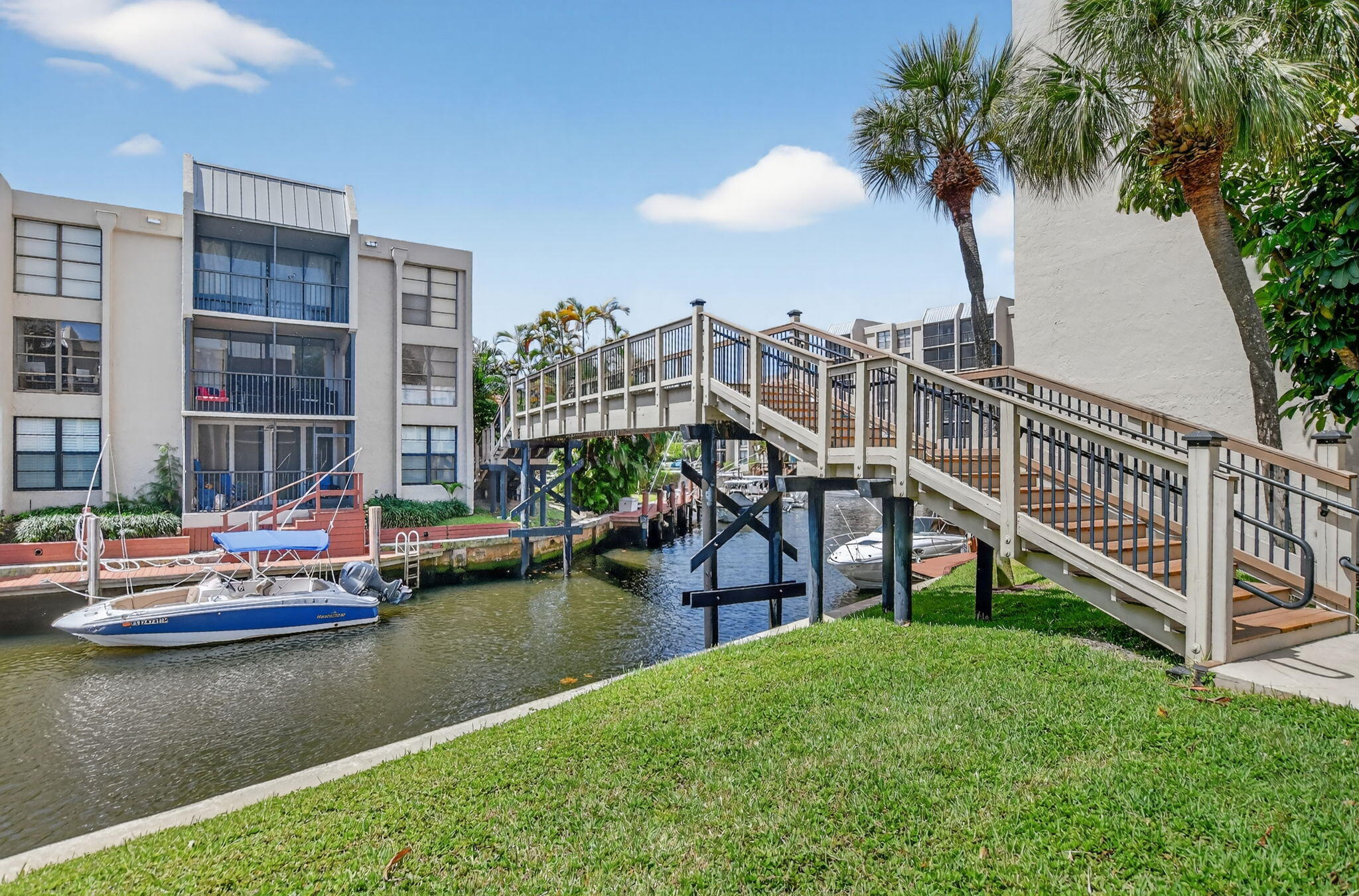 4 Royal Palm Way, Unit 403 Boca Raton, FL 33432 - Photo 31 of 56 Walkable Bridge