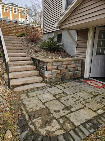 $950 | 25 Elm Street, Tully, NY 13159