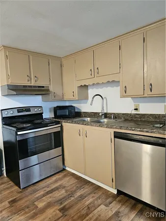 $950 | 25 Elm Street, Tully, NY 13159