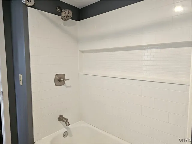 $950 | 25 Elm Street, Tully, NY 13159