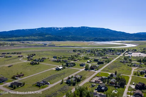 $865,000 | 216 Columbine Street, Alpine, WY 83128