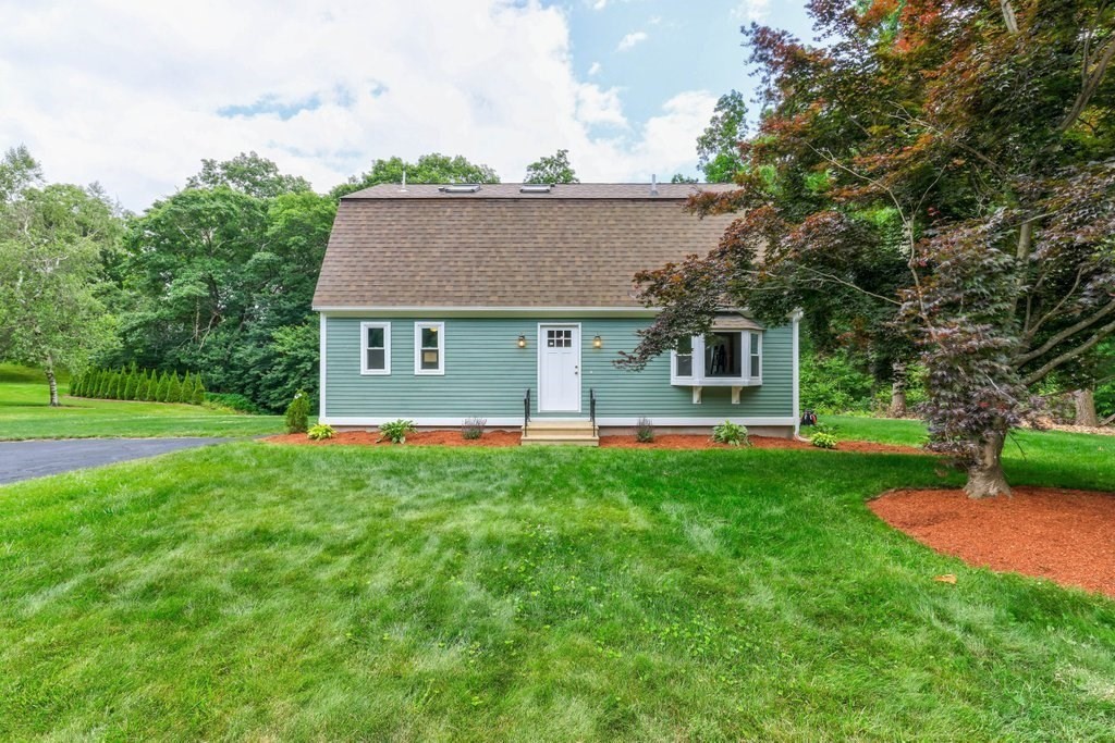 6 Lexington Road Northborough, MA 01532 - Photo 1 of 37 Gallery Image 1