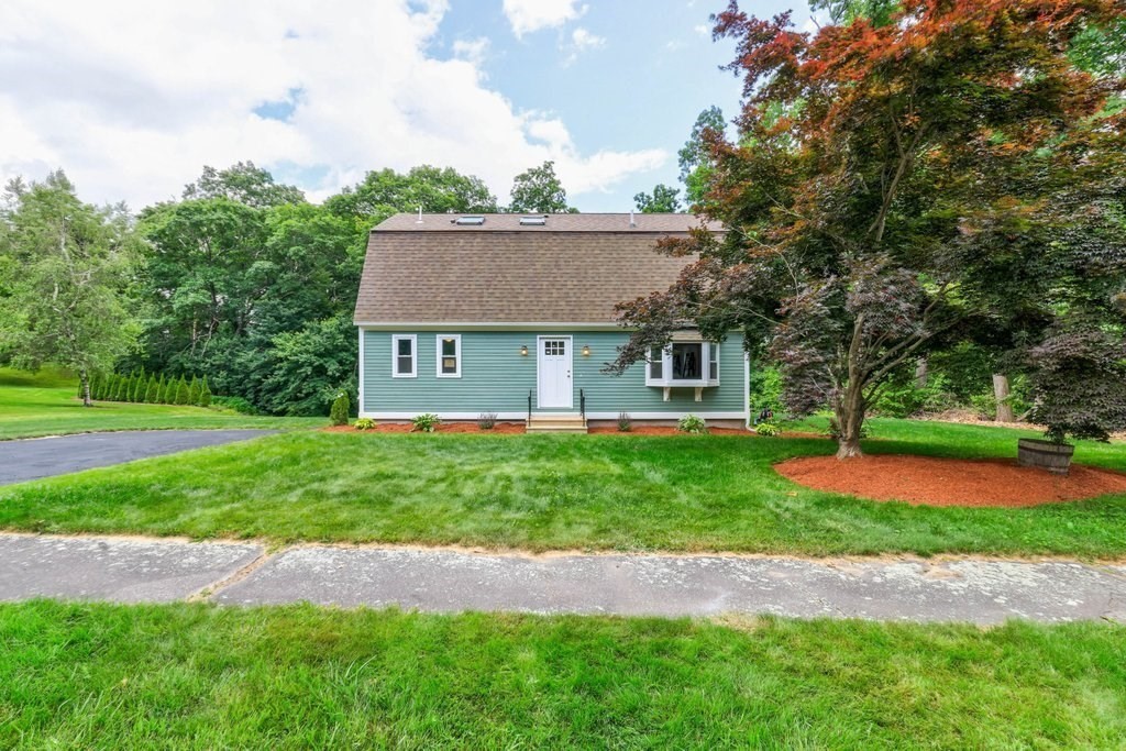 6 Lexington Road Northborough, MA 01532 - Photo 2 of 37 Gallery Image 2