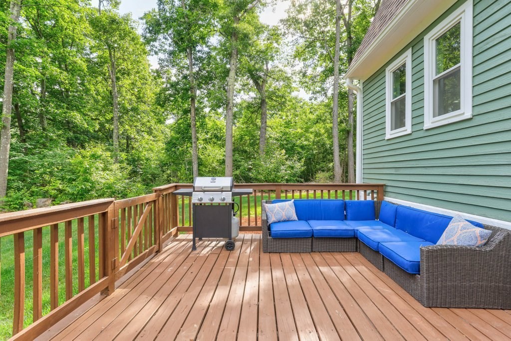 6 Lexington Road Northborough, MA 01532 - Photo 7 of 37 Gallery Image 7