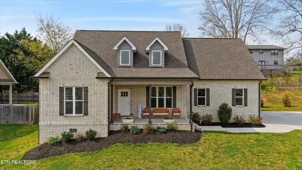 $529,000 | 115 Crossroads Boulevard, Oak Ridge, TN 37830