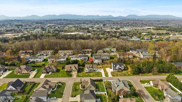 $529,000 | 115 Crossroads Boulevard, Oak Ridge, TN 37830