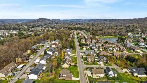 $529,000 | 115 Crossroads Boulevard, Oak Ridge, TN 37830