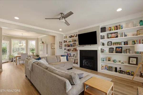 $529,000 | 115 Crossroads Boulevard, Oak Ridge, TN 37830