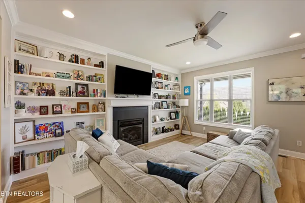 $529,000 | 115 Crossroads Boulevard, Oak Ridge, TN 37830