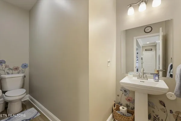 $529,000 | 115 Crossroads Boulevard, Oak Ridge, TN 37830