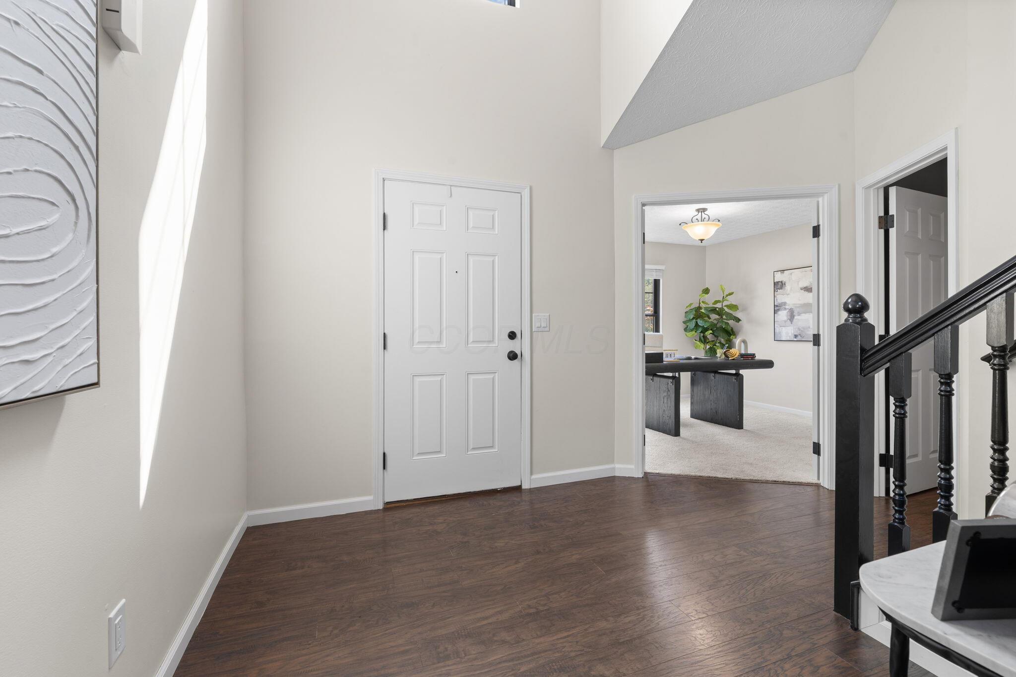 2935 Splitrock Road Columbus, OH 43221 - Photo 12 of 34 Foyer