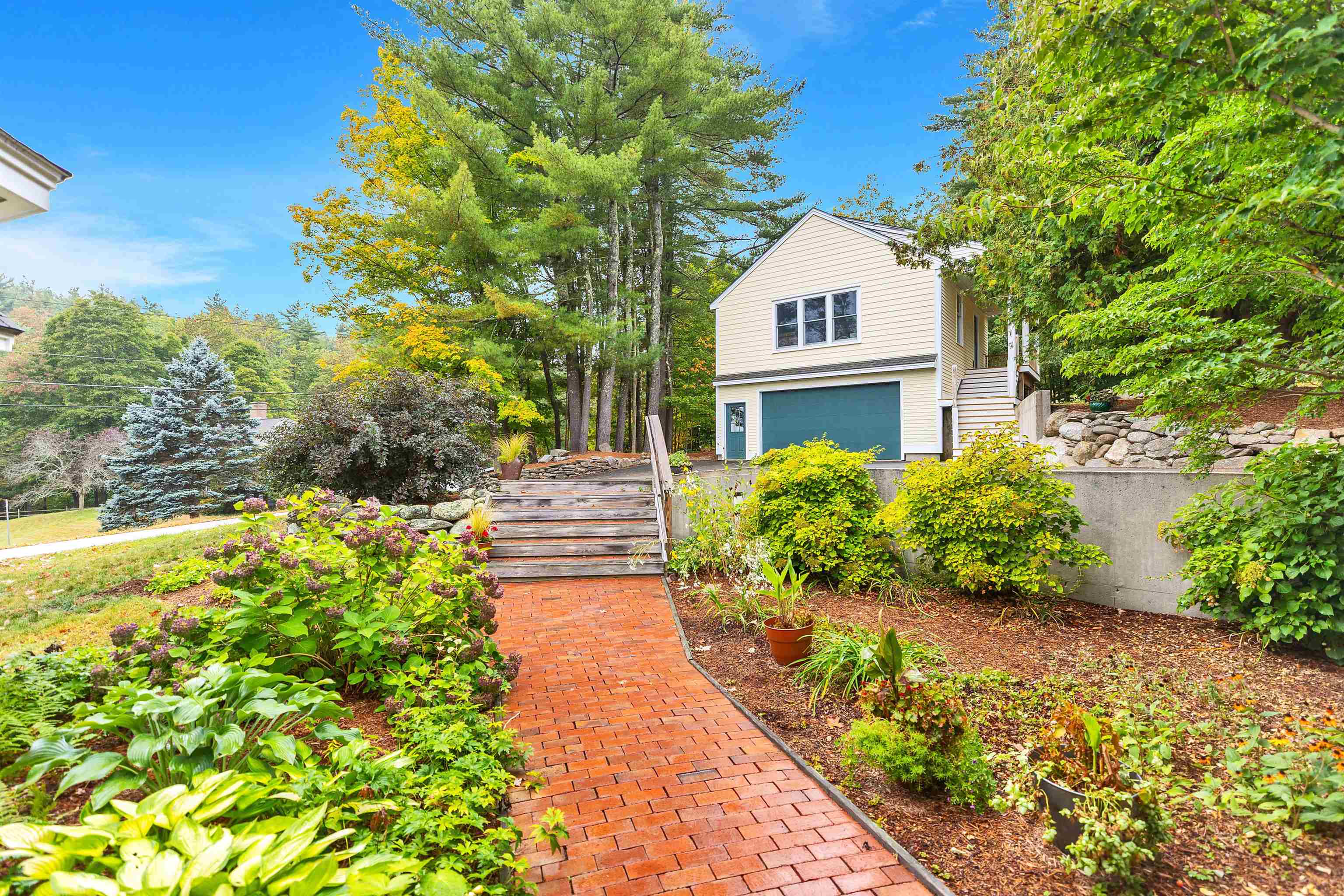 24 Old Amherst Road Mont Vernon, NH 03057 - Photo 2 of 60