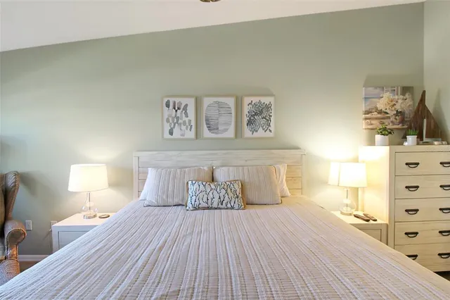 $8,100 | 1373 Siesta Bayside Drive, Unit 1373C, Sarasota, FL 34242