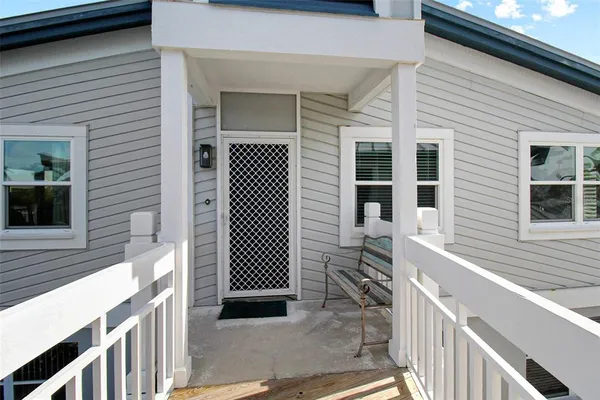 $8,100 | 1373 Siesta Bayside Drive, Unit 1373C, Sarasota, FL 34242