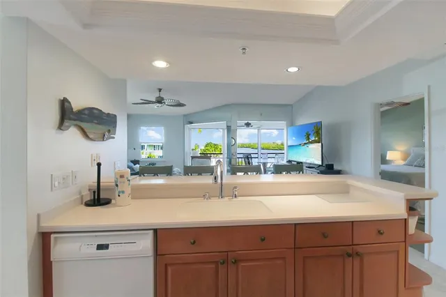 $8,100 | 1373 Siesta Bayside Drive, Unit 1373C, Sarasota, FL 34242