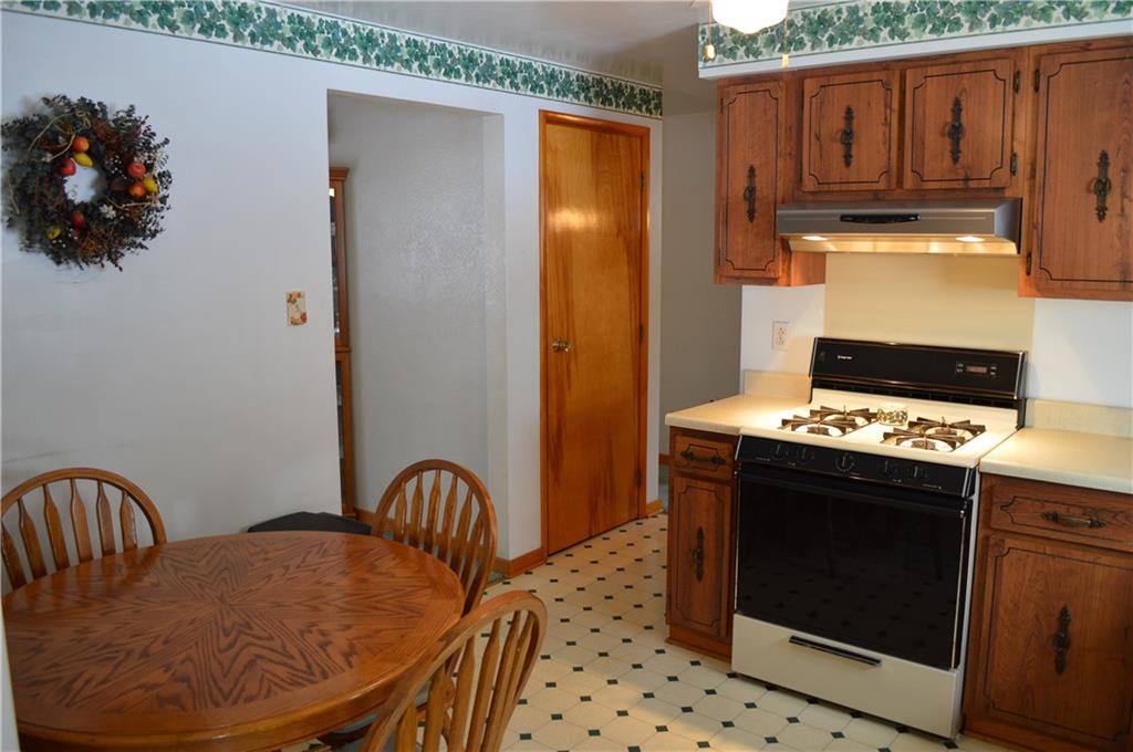 3150 Kane Road Aliquippa, PA 15001 - Photo 8 of 22 Bright and clean kitchen !