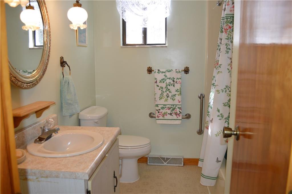 3150 Kane Road Aliquippa, PA 15001 - Photo 9 of 22 Main bath.