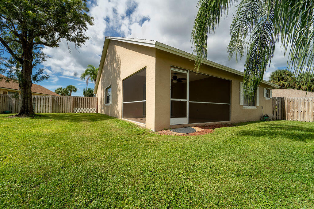 189 Raintree Trail Jupiter, FL 33458 - Photo 18 of 24 189 Raintree