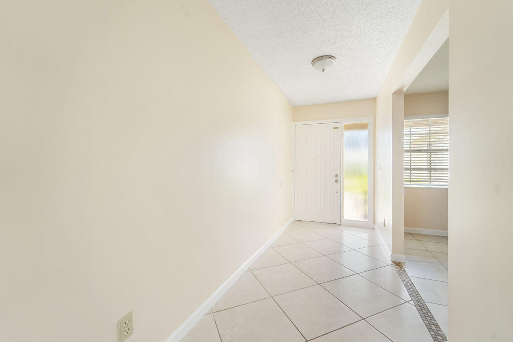 189 Raintree Trail Jupiter, FL 33458 - Photo 5 of 24 189 Raintree