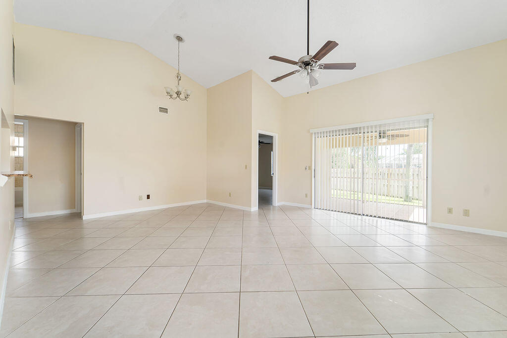 189 Raintree Trail Jupiter, FL 33458 - Photo 8 of 24 189 Raintree