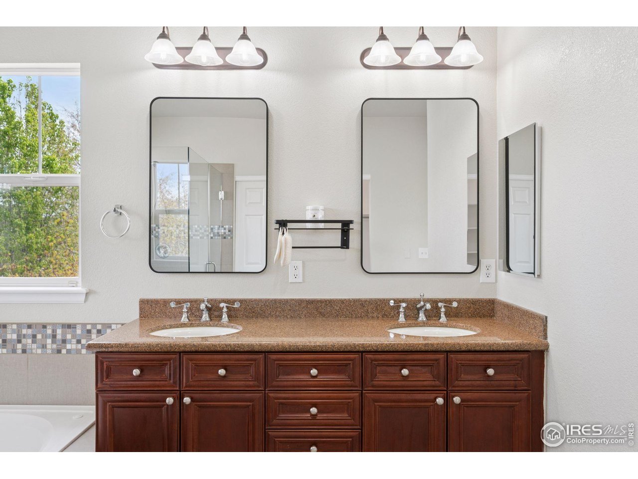 3530 Willow Road Frederick, CO 80504 - Photo 23 of 40 Primary En-Suite